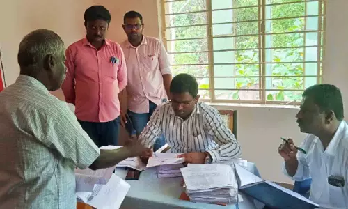 ஜம்புக்கல் மலை விவகாரம்: புகார் அளித்தவர்களிடம் உடுமலை ஆர்.டி.ஓ. விசாரணை