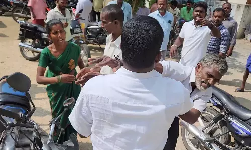 கிராம சபை கூட்டத்தில் தி.மு.க-நாம் தமிழர் கட்சி பிரமுகர்கள் மோதல்: போலீசார் விசாரணை