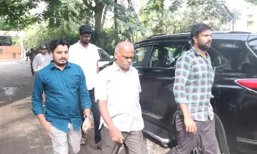 கோவையில் தி.மு.க. பெண் நிர்வாகி வீடு உள்பட 5 இடங்களில் வருமான வரி சோதனை