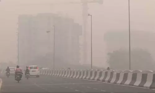 மோசமான காற்று மாசுபாடு: டெல்லியில் பள்ளிகள் மூடப்பட்டன