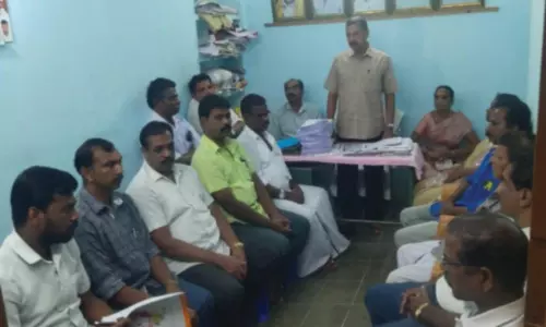 தகுதி உள்ள பொதுமக்களை வாக்காளர் பட்டியலில் சேர்க்க வேண்டும்