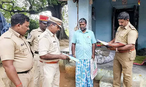 பட்டாசு குடோனில் திடீர் ஆய்வு