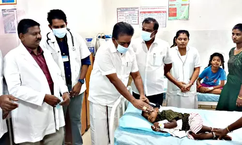 அரசு ஆஸ்பத்திரிகளில் ராஜபாளையம் எம்.எல்.ஏ. ஆய்வு