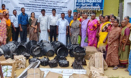 110 விவசாய தொழிலாளர்களுக்கு விதைகள், பண்ணை கருவிகள்