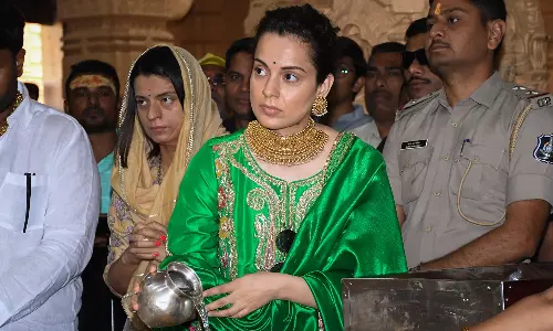 அவர் ஆசீர்வாதம் இருந்தால் தேர்தலில் போட்டியிடுவேன்.. கங்கனா ரனாவத் அதிரடி