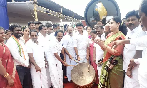 கருணாநிதி நூற்றாண்டு முத்தமிழ் தேர் அலங்கார ஊர்தி பயணம் தொடங்கியது: 4 அமைச்சர்கள் பங்கேற்பு