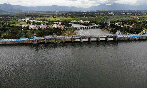 நீர்மின் தேக்கங்களில் இருந்து பவானிசாகர் அணைக்கு தண்ணீர் திறப்பு
