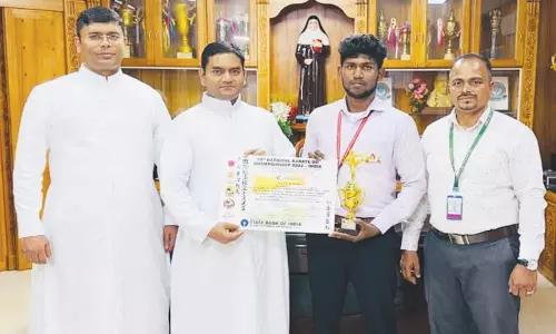 தேசிய கராத்தே போட்டியில் புனித அல்போன்சா கல்லூரி மாணவர் சாதனை