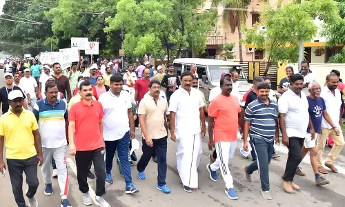 நடப்போம் நலம் பெறுவோம் திட்டத்தில் நெல்லையில் 8 கிலோமீட்டர் தூரத்துக்கு நடை பயிற்சி பாதை- கலெக்டர் கார்த்திகேயன் தொடங்கி வைத்தார்