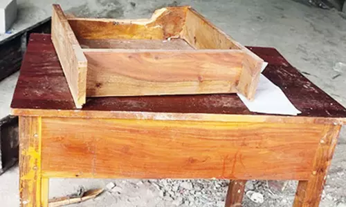 அரிசி கடையின் ஷட்டரை உடைத்து பணம் திருட்டு- பரபரப்பு