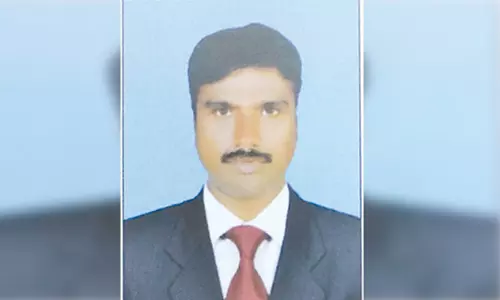 எருமப்பட்டி அருகே  பயங்கரம் ரியல் எஸ்டேட் தகராறில் வக்கீல் கொலையா?