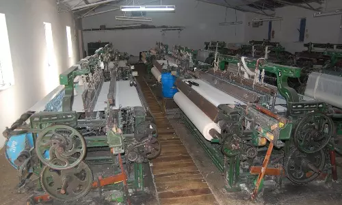 20 நாள் ஜவுளி உற்பத்தி நிறுத்த போராட்டம் இன்று தொடங்கியது: திருப்பூர்- கோவையில் 2 லட்சம் விசைத்தறிகள் முடங்கின