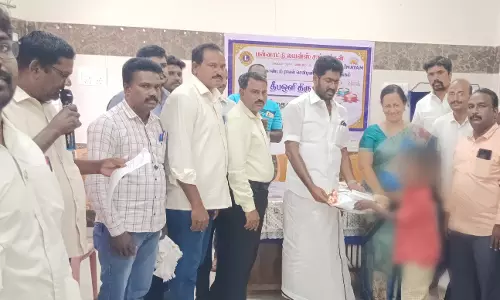 எச்.ஐ.வி. பாதிக்கப்பட்ட குழந்தைகளுக்கு புத்தாடை