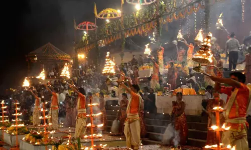 கங்கை தீப ஆராதனை உலகப்புகழ் பெற்றது