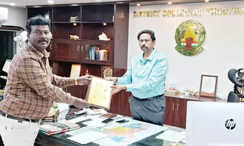 கலெக்டரிடம் வாழ்த்து பெற்ற சுற்றுச்சூழல் ஆர்வலர்