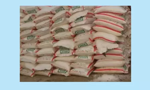 கூடுதல் விலைக்கு உரங்கள் விற்கப்படுவதாக குமுறும் விவசாயிகள்