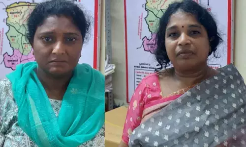 ஆந்திராவில் இருந்து சொகுசு காரில் வந்து பட்டுச் சேலை திருடிய 2 பெண்கள் கைது
