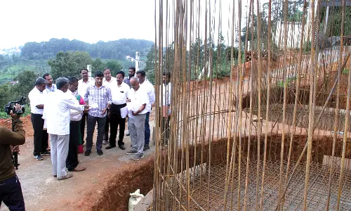 கோத்தகிரி பகுதியில் ரூ.42 கோடி மதிப்பில் குடிநீர் திட்டப்பணிகள்- பேரூராட்சிகள் இயக்குனர் நேரடி ஆய்வு