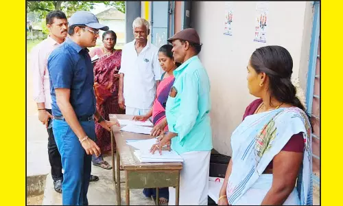 வாக்காளர் சிறப்பு முகாம்