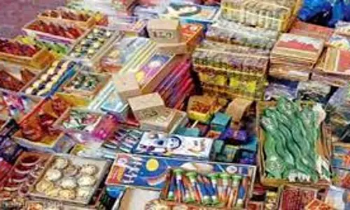 கூட்டுறவு மெகா பட்டாசு கடை