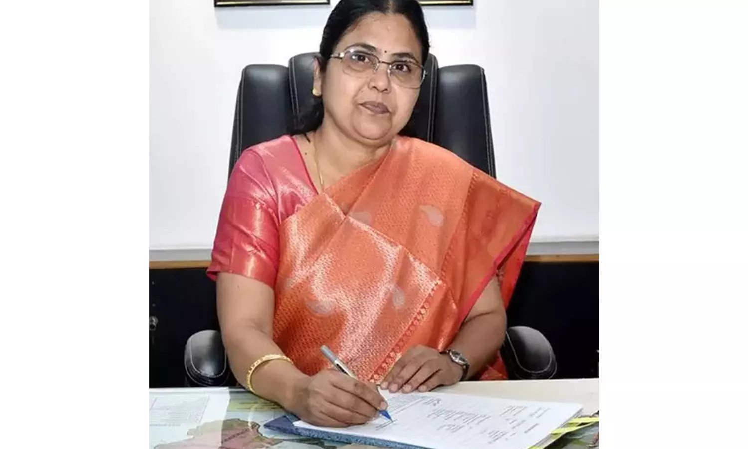 உலக முதலீட்டாளர்கள் மாநாட்டில் திண்டுக்கல் மாவட்டத்திற்கு ரூ.1000 கோடி இலக்கு கலெக்டர் பூங்கொடி தகவல் உலக முதலீட்டாளர்கள் மாநாட்டில் திண்டுக்கல் மாவட்டத்திற்கு ரூ.1000 கோடி இலக்கு கலெக்டர் பூங்கொடி தகவல்