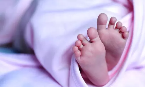 பவானிசாகர் அருகே சோகம்: பிறந்து ஒரு நாளே ஆன பெண் குழந்தை திடீர் மரணம்