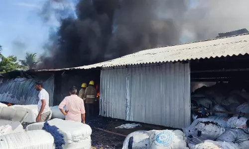 வெள்ளகோவில் நூல் மில்லில் தீ விபத்து