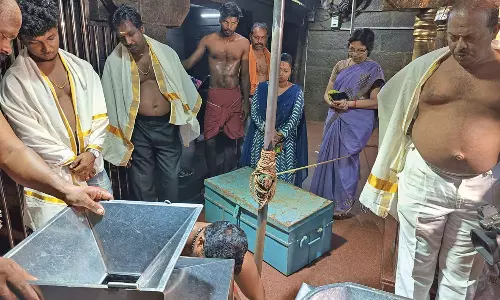 கன்னியாகுமரி பகவதி அம்மன் கோவிலில் உண்டியல் எண்ணும் பணி