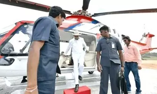 தெலுங்கானா முதல்வர் சந்திரசேகர் ராவ் சென்ற ஹெலிகாப்டரில் கோளாறு