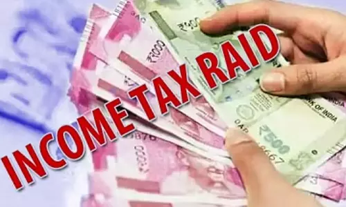 3 இடங்களில் 5-வது நாளாக நீடிக்கும் சோதனை: தி.மு.க. பெண் நிர்வாகி வீட்டில் முக்கிய ஆவணங்கள் சிக்கின