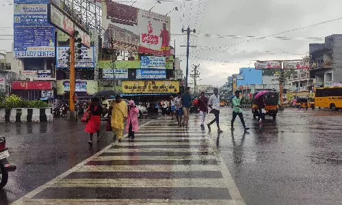 தருமபுரி மாவட்டம் முழுவதும் விடிய விடிய கொட்டித்தீர்த்த மழை