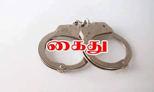வேனில் ரேஷன் அரிசியை கடத்திய 3 பேர் கைது