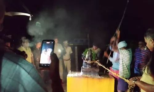 திண்டிவனத்தில் கொட்டும் மழையில் விநாயகர் சிலை அகற்றம்: பொதுமக்கள் உண்ணாவிரதம்