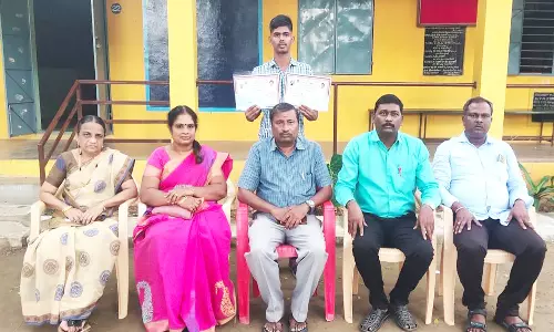 பொன்னேரி அரசு பள்ளி மாணவர் சாதனை