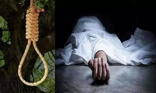 மன அழுத்தத்தால் நர்சிங் படித்த வாலிபர் தூக்கிட்டு தற்கொலை