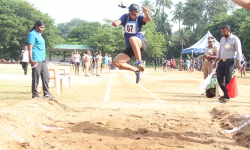 பெண் சப்- இன்ஸ்பெக்டர் பணிக்கானஉடல் தகுதி தேர்வில் 2-வது நாளில்திரளான பெண்கள் பங்கேற்பு