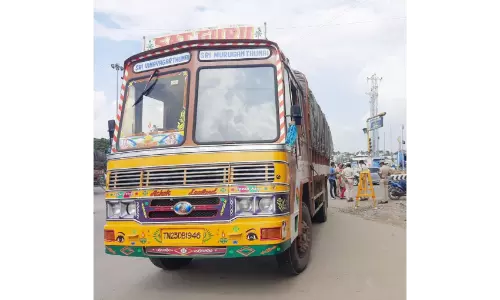 கர்நாடகா மாநிலத்திற்கு ரேஷன் அரிசி கடத்திய டிரைவர் கைது