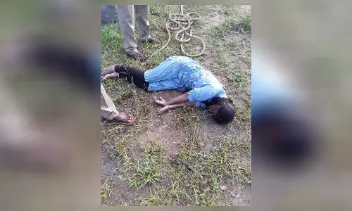 காங்கயம் அருகே30 அடி ஆழம் கொண்டகிணற்றில் இளம் பெண் பிணம் - கொலையா? தற்கொலையா?போலீசார் தீவிர விசாரணை