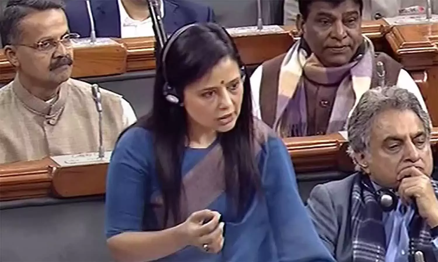 சி.பி.ஐ. வந்து ஷுக்களை எண்ணிக் கொள்ளட்டும் - பா.ஜ.க. எம்.பிக்கு பதிலடி கொடுத்த மஹுவா மொய்த்ரா