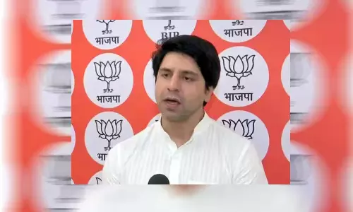 நாங்கள் வளர்ச்சி பற்றி பேசுகிறோம்: காங்கிரஸ் ராஜஸ்தானை திவாலாக்கும் உத்தரவாதங்களை கொடுத்துள்ளது- பா.ஜனதா விமர்சனம்