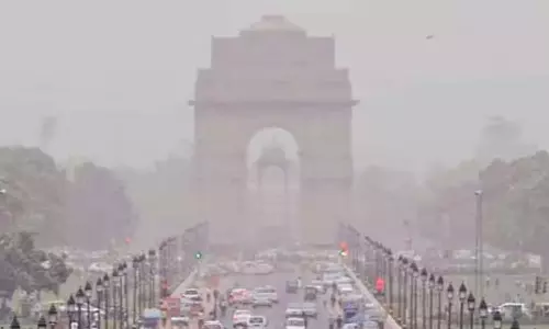 டெல்லியில் காற்று மாசை குறைக்க செயற்கை மழைக்கு திட்டம்