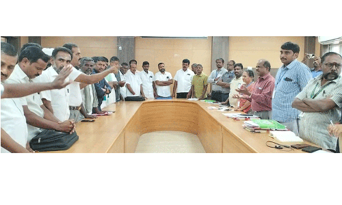 விவசாயிகள்-பொதுமக்கள் போராட்டம்