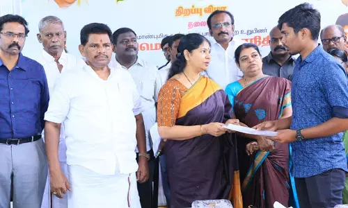 தூத்துக்குடியில்  மீனவர்கள் கூட்டுறவு கடன்சங்கம் - கனிமொழி எம்.பி. திறந்து வைத்தார்