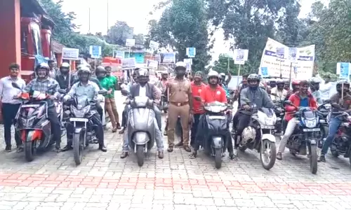 குன்னூரில் வாக்காளர்களுக்கு விழிப்புணர்வு பேரணி