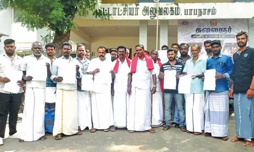 மாட்டு வண்டியில் மணல் எடுக்க அனுமதியளிக்க வேண்டும்