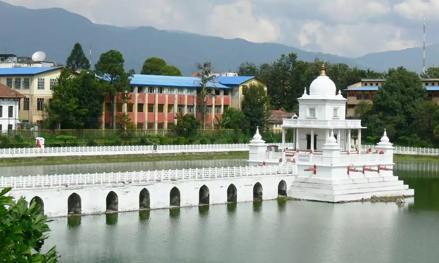 தீபாவளி அன்று மட்டும் திறக்கும் கோவில்!