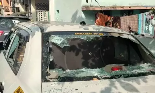 பெங்களூருவில் இன்று அதிகாலை 15 வாகனங்களை அடித்து உடைத்த மர்மநபர்கள்