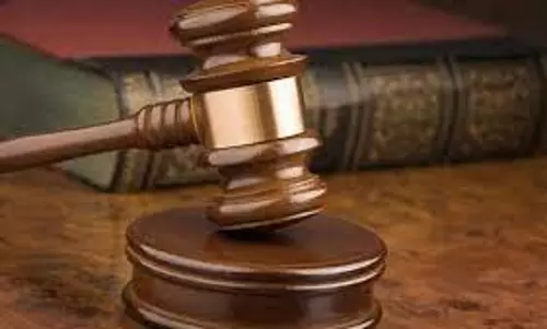 தி.மு.க.வினரை கண்டித்து ஆர்ப்பாட்டத்தில் ஈடுபட்ட அ.தி.மு.க.வினர் 16 பேர் மீது வழக்கு