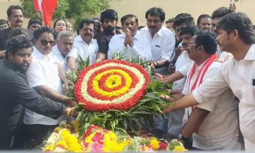 ரூசோ நினைவிடத்தில் இந்திய ஜனநாயக கட்சியினர் அஞ்சலி