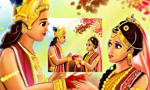 கிருஷ்ணருக்கு ஆடை கொடுத்த திரவுபதி